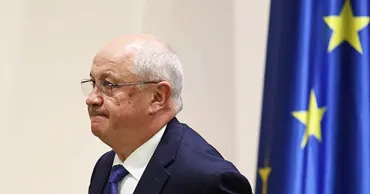 Премьер-министр Мунтяну ушел в отставку