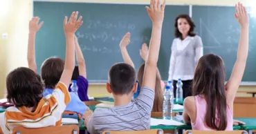 Profesorul ideal în 2026: Ce așteaptă elevii de la cei care îi educă