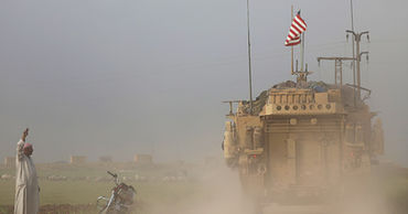 США разбомбили свою авиабазу в Сирии.