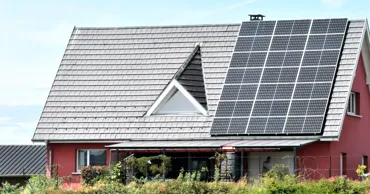 Panourile solare nu doar reduc factura: Avantajul pe care puțini îl cunosc