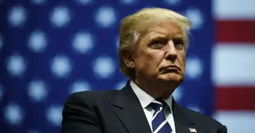 Trump îl îndeamnă pe un senator democrat să schimbe partidul şi să devină republican