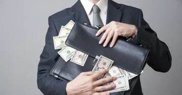 Miliardarii în dolari au devenit cu 10% mai bogați în 2024