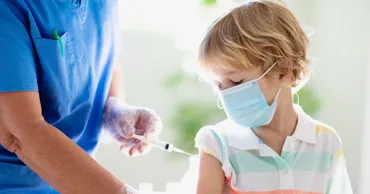 Cel puțin zece copii au murit în SUA din cauza vaccinului împotriva COVID-19