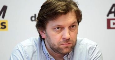 Алайба о кредите: Россия одалживает деньги у кого-то и дает нам кредиты