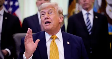 WP узнала детали тайного контракта Трампа на бальный зал за $500 млн