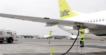 В ЕС предложат странам добровольно делиться авиатопливом на фоне грядущего дефицита