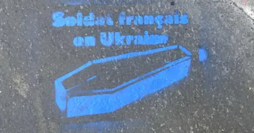 Șapte cetățeni ai Republicii Moldova ,condamnați la Paris pentru graffiti cu sicrie ale soldaților francezi