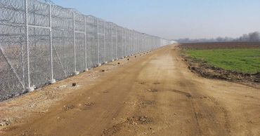 Греция начала строить забор от мигрантов на границе с Турцией.