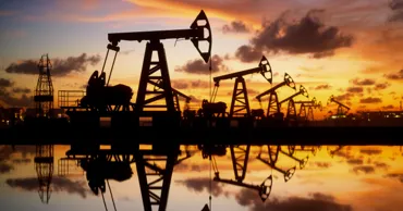 США продлили смягчение санкций на нефть РФ и Ирана на 30 дней