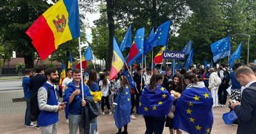 В Кишиневе прошел марш в поддержку вступления страны в ЕС
