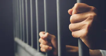 Doi concubini, condamnați la 10 ani de închisoare pentru contrabandă de droguri