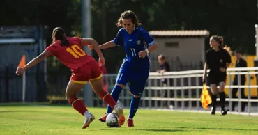 Echipa de fotbal feminin a Moldovei, învinsă categoric de România într-un meci amical