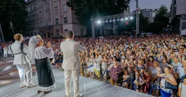 Prima zi a festivalului „Te salut, Chișinău” a adunat mii de locuitori și turiști