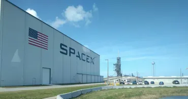 SpaceX запустила одну ступень Falcon 9 и вывела почти 1 600 спутников Starlink