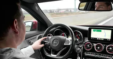 В новых автомобилях в ЕС стали обязательными камеры контроля за водителем