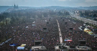 В Праге тысячи людей вышли на митинг против правительства Бабиша