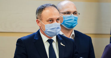 Парламентская группа PRO Moldova зовёт фракции за стол переговоров. Фото: Point.md.