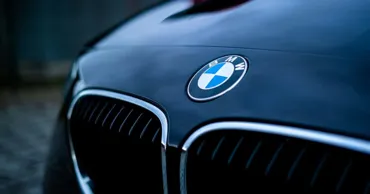 BMW срочно отзывает популярные модели из-за риска возгорания
