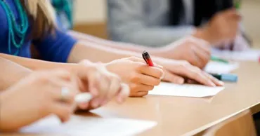 Sesiunea suplimentară la gimnaziu: Peste 30 de elevi au fost eliminați pentru fraudă