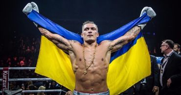 Украинский бок��ер Усик попросил произносить его имя по-русски
