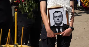 Polițistul Mihai Chiriac, lovit mortal la Sângerei, a fost condus pe ultimul drum