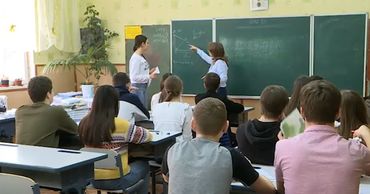 Преподаватели прокомментировали проект Кику о запрете мобильных на уроках