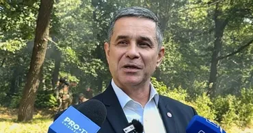 Оппозиция потребовала отставки министра обороны