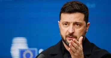 Зеленский: ВСУ поразили НПЗ в 1000 километрах от линии фронта и склад Ozon