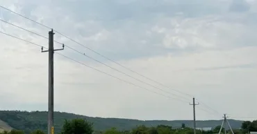 O porțiune uzată dintr-o linie electrică din Nisporeni, renovată: Cât s-a investit