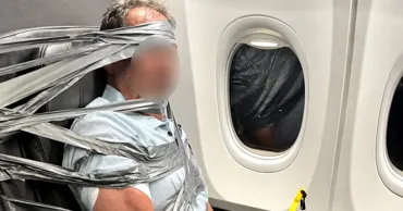 Un pasager a fost imobilizat cu bandă adezivă după un incident violent la bord