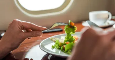 Un expert a numit produsele alimentare care ar trebui evitate înainte de zbor