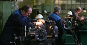 Productivitatea muncii în Moldova stagnează de câțiva ani, în timp ce costul muncii s-a dublat