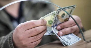 Диаспора продолжает поддерживать экономику Молдовы: отправили домой $1,35 млрд