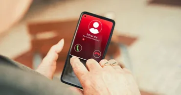 Tentativele de escrocherie telefonică continuă: 52 de cazuri în 24 de ore