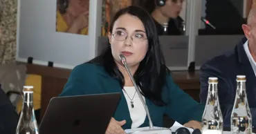 Expertă: Majorarea ratei de bază ar putea încetini creșterea economică deja slabă