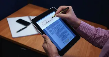 Semnătura electronică devine disponibilă de la 14 ani, dar cu acces limitat