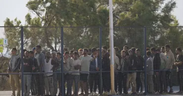 Proteste în Creta împotriva planurilor de a stabili migranți direct pe insulă