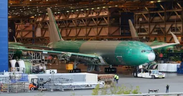 Boeing представил самый большой и мощный двухдвигательный грузовой самолет в мире