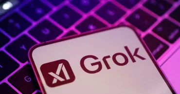 Grok 4.20 este acum disponibil gratuit în chatbotul lui Elon Musk