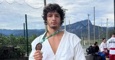 Молдова завоевала бронзовую медаль на чемпионате мира по пляжному самбо