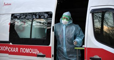 Количество заразившихся коронавирусом в России превысило тысячу человек.