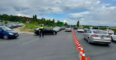Наблюдается повышенный поток транспорта на трассе Кишинев-Оргеев