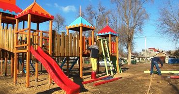 До конца года в Дубоссарском районе установят 10 детских площадок.