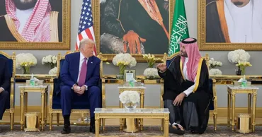 Donald Trump a încălcat regulile de etichetă în Arabia Saudită