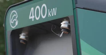 Hoții paralizează stațiile de încărcare pentru mașinile electrice în toată Germania: Fură cablurile