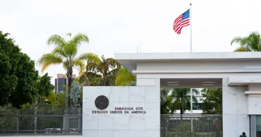 США приостановили прием заявлений на иммиграционные визы