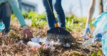 Un tânăr, condamnat la 135 de ore de muncă în folosul comunității pentru huliganism