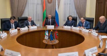 Власти Приднестровья обсудили ограничение движения автомобилей с номерами региона.