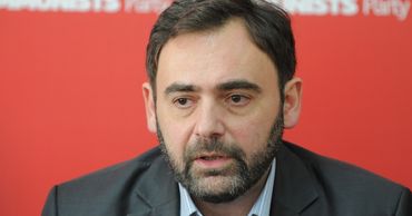 Ткачук: В ближайшее время мы услышим грозный ответ Санду Павлу Филипу.