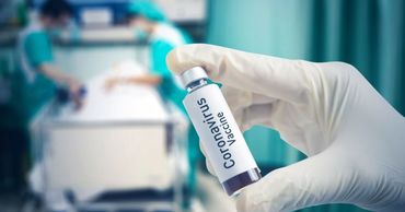 Испытывать вакцину от коронавируса следует хотя бы 1,5 года.